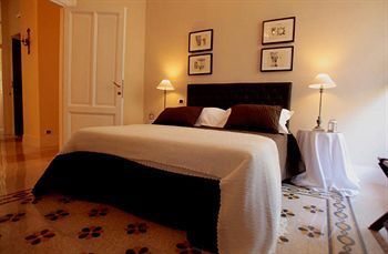 Residenza Mazzini Bed & Breakfast 2*